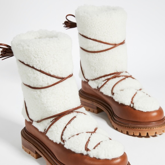 SOLD Aquazzura very gstaad booties - Picture 2 of 14